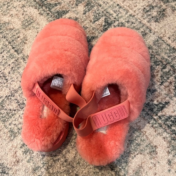 UGG®
Women's Super Fluff Slipper Slingback Sandals - Picture 1 of 4